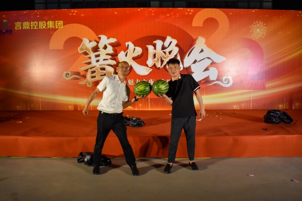 气球角逐冠军.jpg