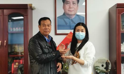 通辽新葡的京集团350vip8888细胞生物科技有限公司喜迎屠呦呦教授团队最新造就青蒿育种  《中康优青1号》