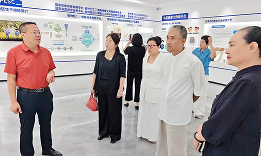 科技赋能大健全，携手共赢新将来——于宏君、王少青一行莅临新葡的京集团350vip8888集团洽谈合作