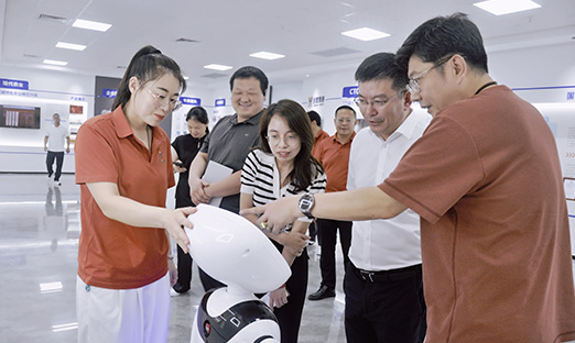 宁海经济开发区管委会主任郭玉喜率团调查新葡的京集团350vip8888集团